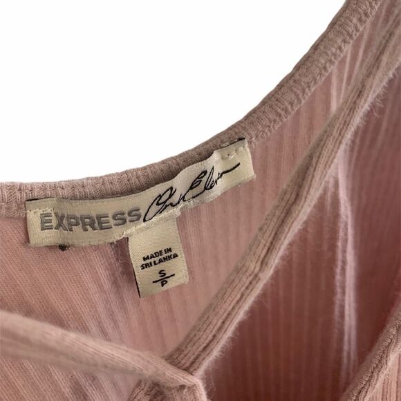 Express Pink V Neck Ribbed Bodysuit - Picture 4 of 5